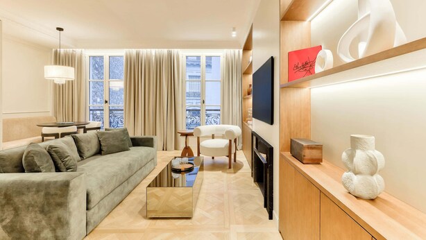 Unclassified image, 1 of 32, button - Beautiful 1-bedroom apartment by Champs Elysées (Paris)