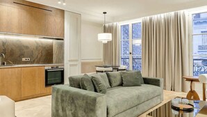 Unclassified image, 4 of 32, button - Beautiful 1-bedroom apartment by Champs Elysées (Paris)