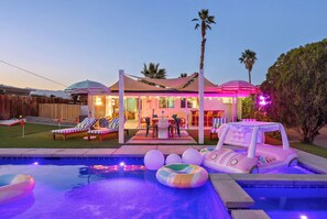 Pool - Peaks & Palms Oasis - Heated Pool - Games (Palm Springs)