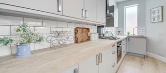 Grand 6BR Victorian Home in Southport — Perfect for Groups & Golf Trips