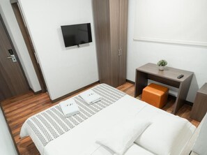 Unclassified image, 2 of 39, button