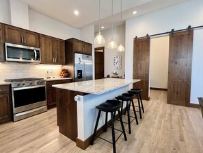 Private kitchen - Alpine Luxe Loft- Hot Tub, Fireplace, Views, Ski Shuttle, Tub, Centrally Located (Fraser)