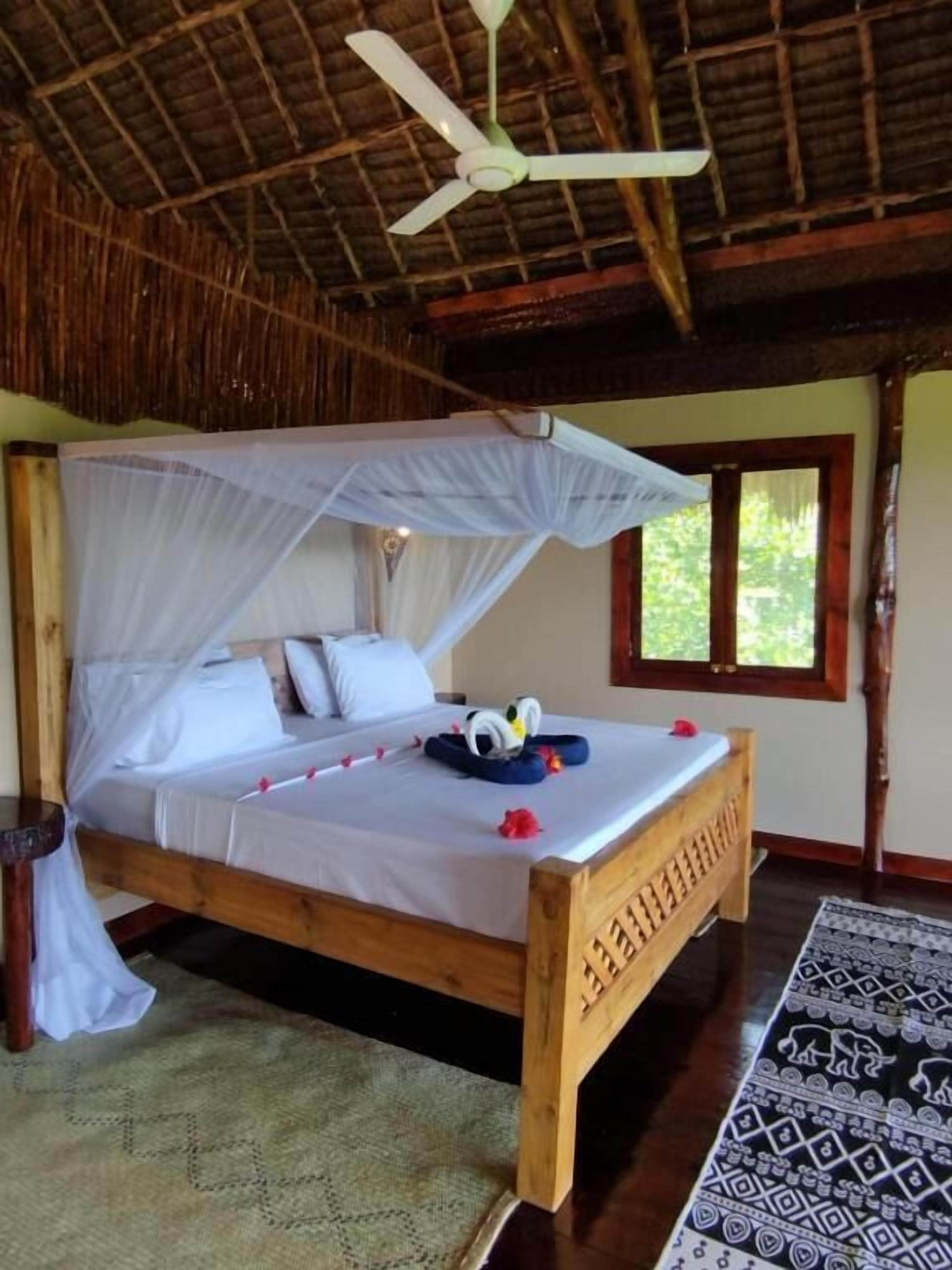 In-room safe, blackout curtains, free WiFi