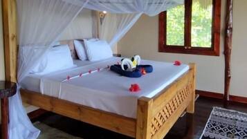 In-room safe, blackout curtains, free WiFi