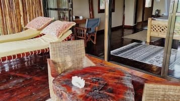 Bungalow, Terrace, Ocean View | Interior