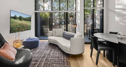Bright Inner-north Stay With Pool Access