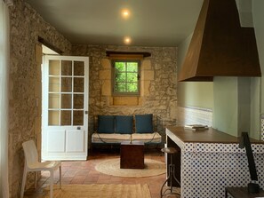 Interior - La Chartreuse (Bergerac)