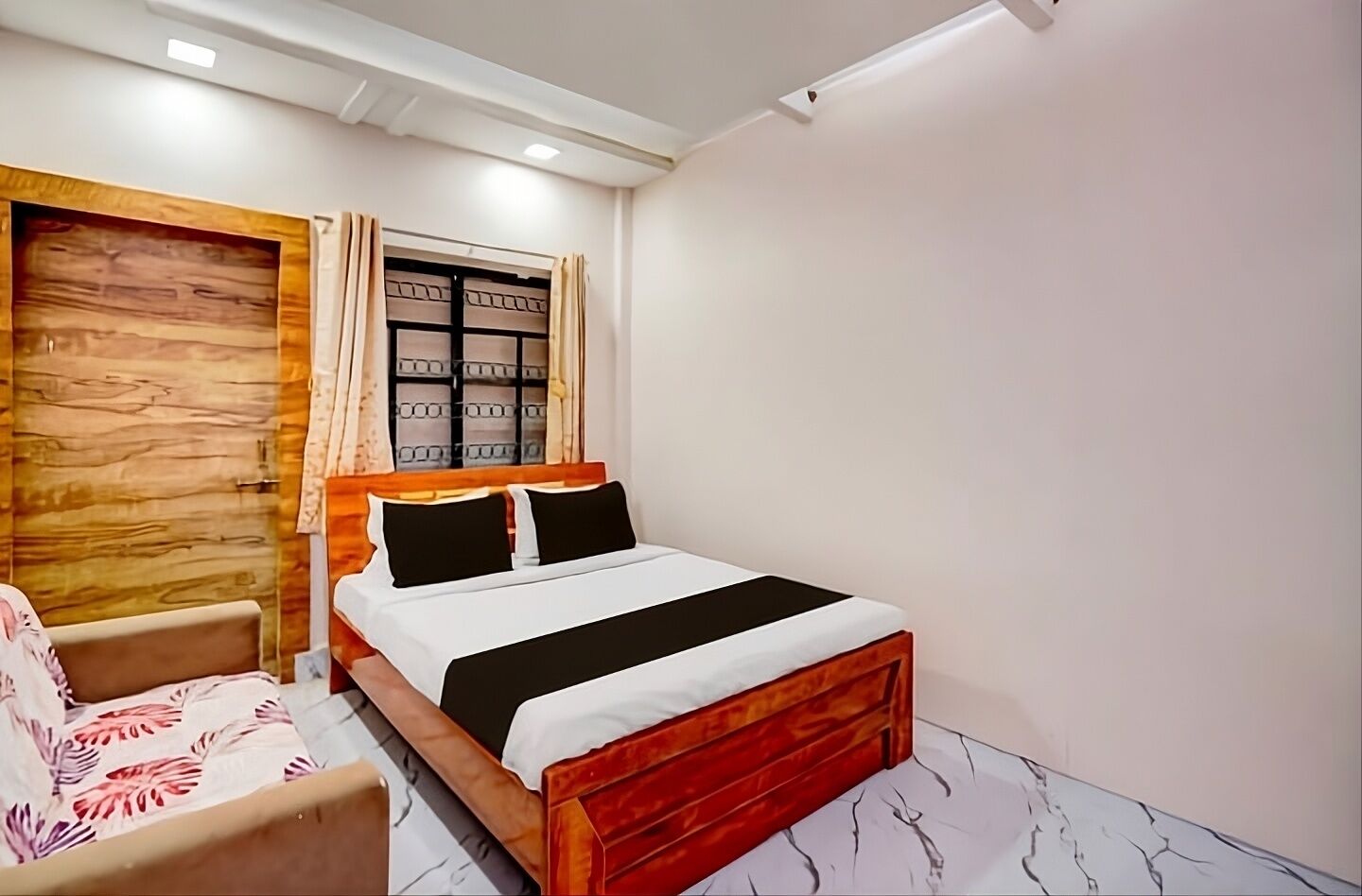 Deluxe Room, City View | Free WiFi