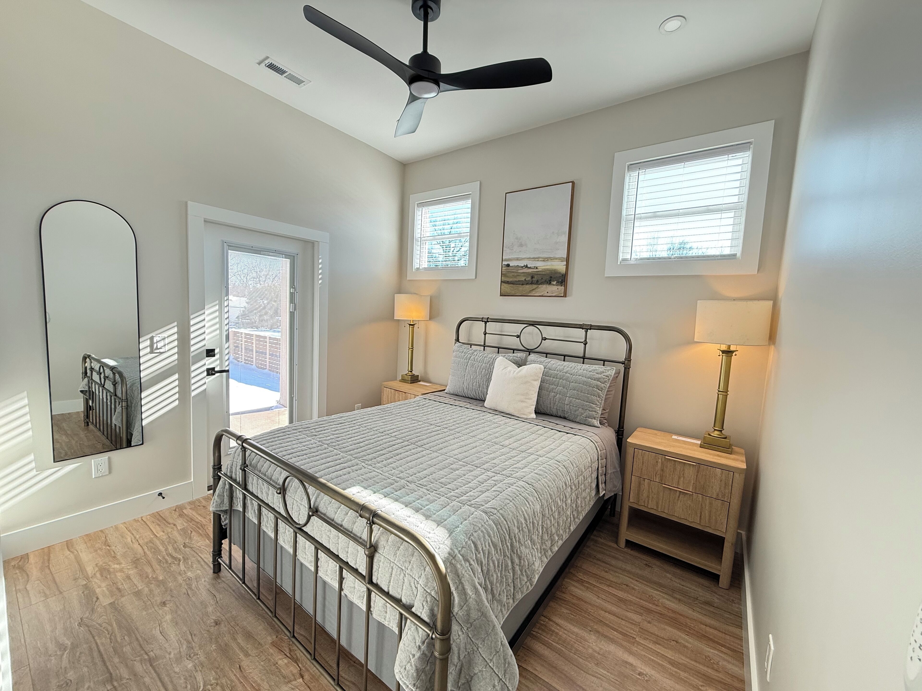 3 chambres, fer et planche à repasser, Wi-Fi, draps fournis