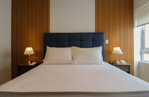 2 habitaciones, escritorio, tabla de planchar con plancha y wifi 