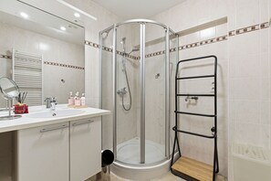 Shower - Walter Vilain 0301 + G* (Sint Idesbald)