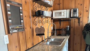 Unclassified image, 5 of 12, button - Quaint container home on private road 1bd/1bath that can sleep 4 (Wilmington)