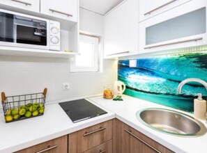 Fridge, microwave, stovetop, cookware/dishes/utensils - Villa Goldfield - Superior One Bedroom Apartment with Sea View and Balcony (Gradac)