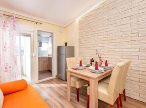 Dining - Villa Goldfield - Superior One Bedroom Apartment with Sea View and Balcony (Gradac)