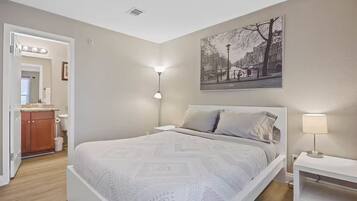 2 bedrooms, iron/ironing board, free WiFi, bed sheets