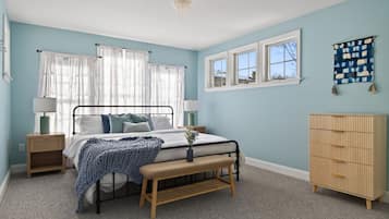 Desk, WiFi, bed sheets