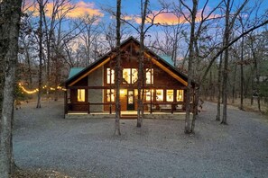 Exterior - Mystic River Retreat · Spacious Escape: Hot Tub, Game Room, EV Charger (Broken Bow)