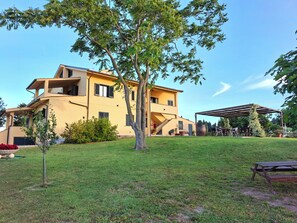Exterior - Apartment Moraiolo Agriturismo Podere La Maestà, Countryside Sea View in RELAX (Toscana)