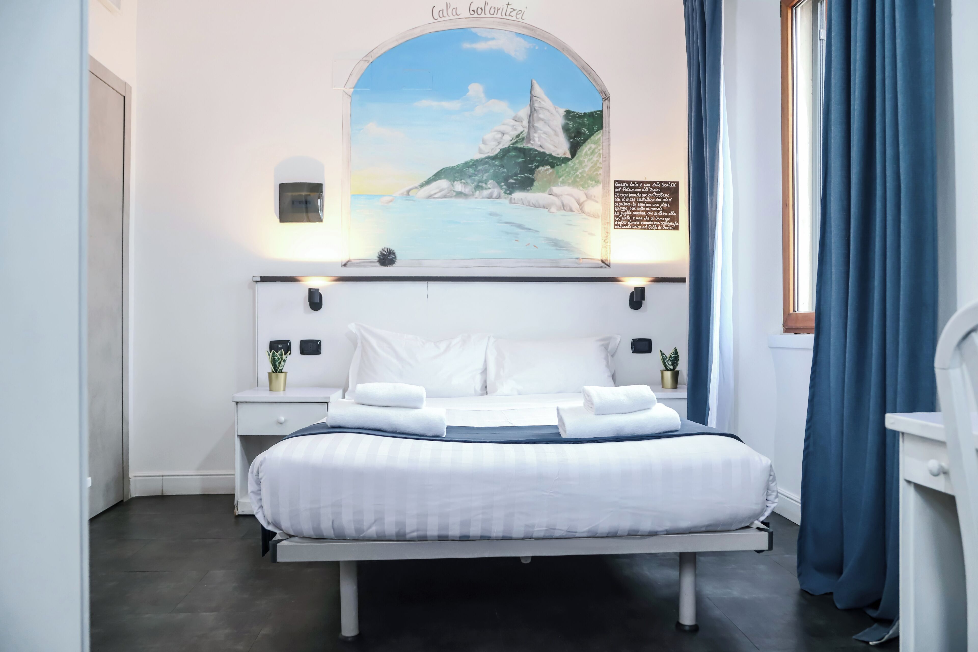 Habitación clásica doble, vistas a la ciudad | Escritorio y wifi gratis