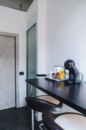 Oven, espresso maker, coffee/tea maker, cookware/dishes/utensils - Golfo di Orosei (Rome)