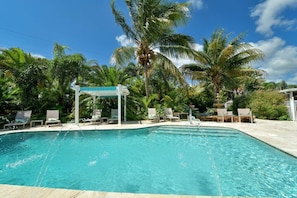 Outdoor pool, a heated pool - 2 King Beds, Kitchen, Living & Dining Room, Yard, Heated Pool, WiFi, Apt#2112 (Wilton Manors)