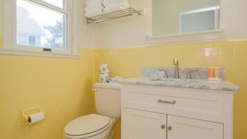 HandtĂŒcher, Seife, Toilettenpapier