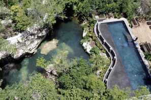 Luokittelematon kuva, 5 kautta 31, painike