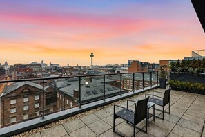 Terrace/patio - Skyline Penthouse- Views, Games 2 Parking Spaces (Merseyside)