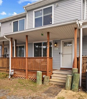 Exterior detail - Paradise on the water.Walk to the beach. 2BD1.5Bth (Ocean City)