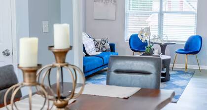 Modern Oak w/ 6BD - 3BR Sleeps 12