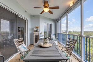 Outdoor dining - Oceanside Resort Condo (New Smyrna Beach)