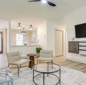 Interior - The Woodstock Ranch Retreat (Woodstock)