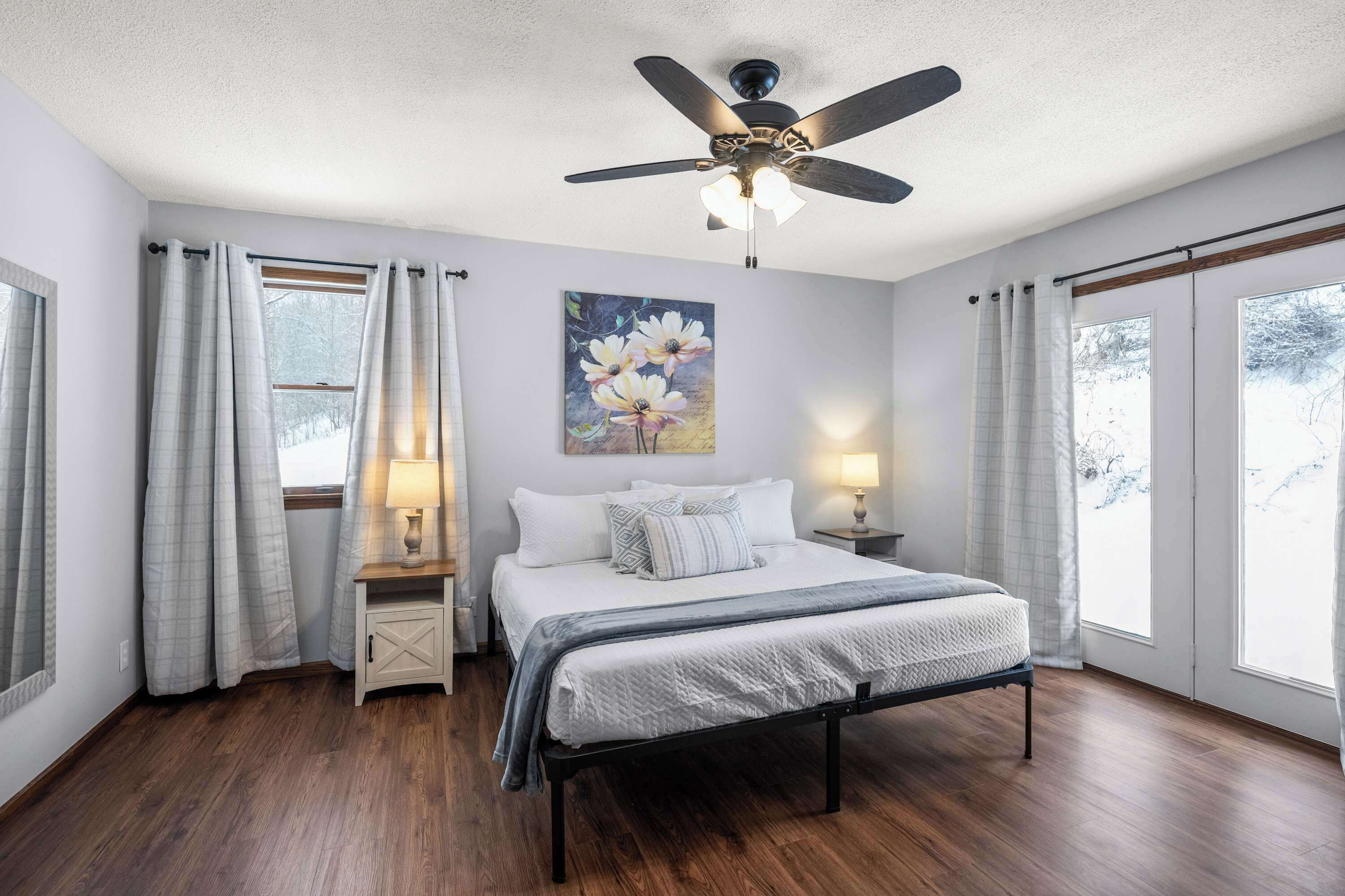 House, Multiple Beds, Patio, Garden View (Legacy Farm Retreat) | 4 bedrooms, bed sheets