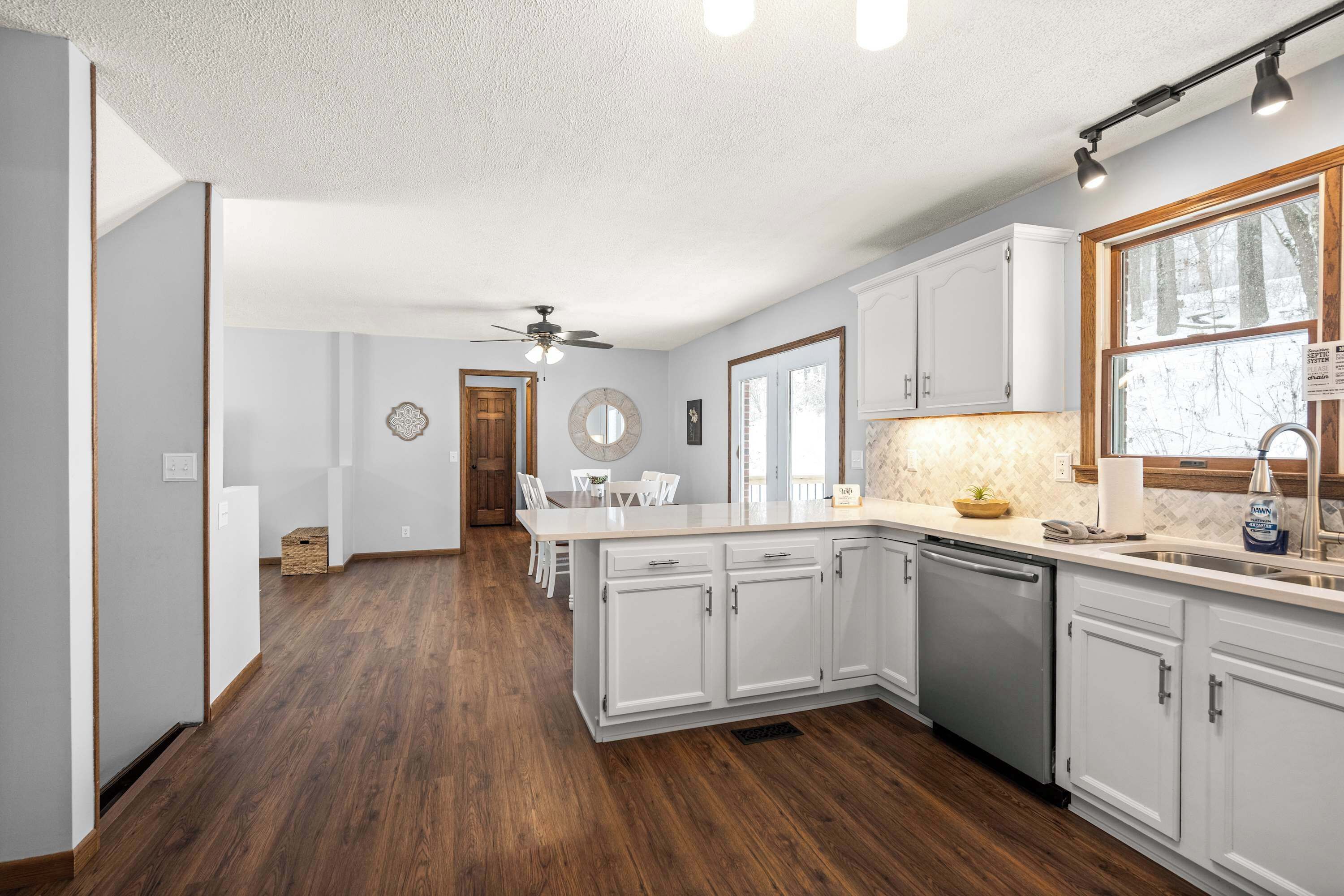 Maison, plusieurs lits, patio, vue jardin (Legacy Farm Retreat) | Cuisine privée