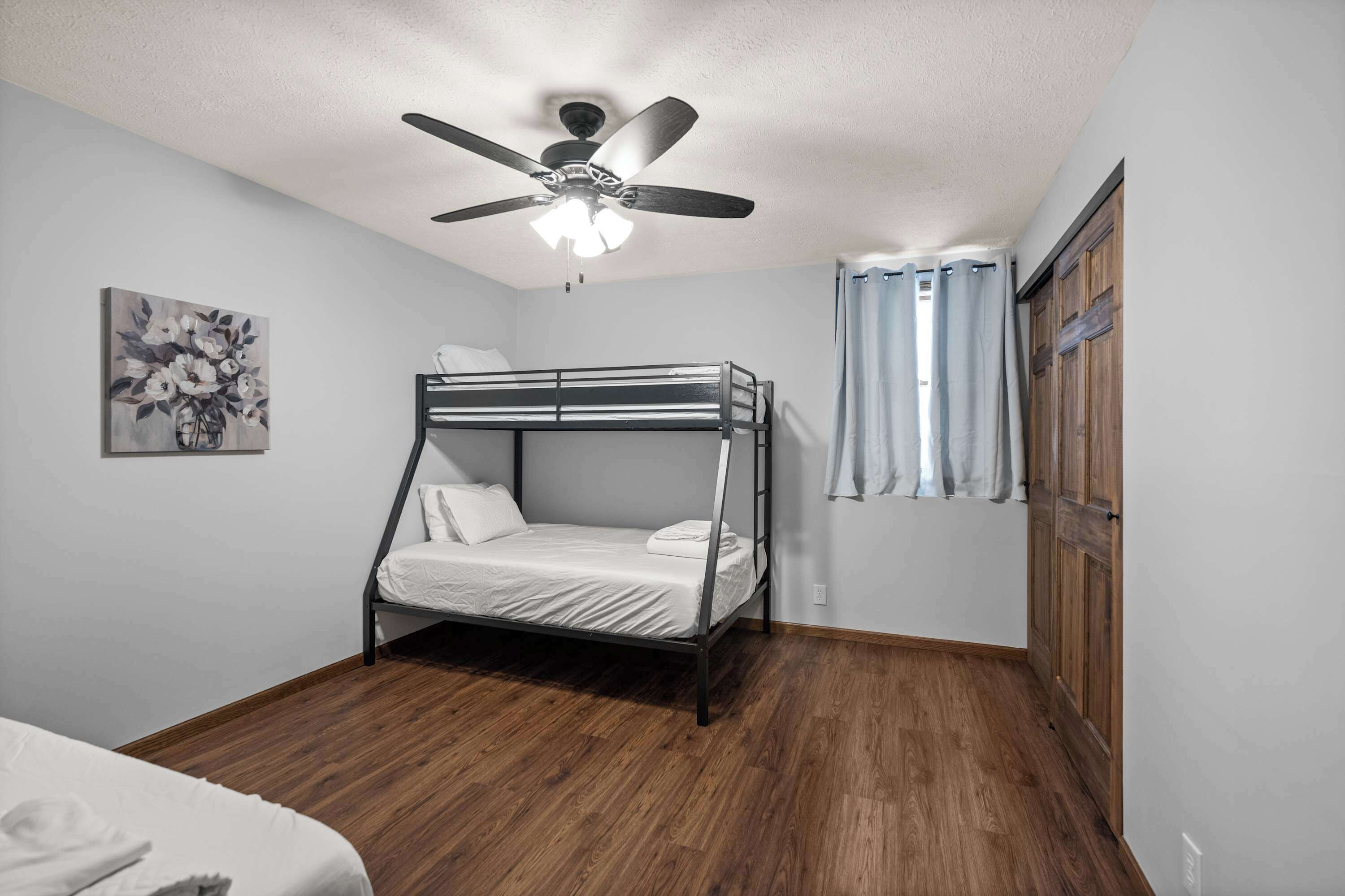 Casa, diversos llits, pati, vistes al jardí (Legacy Farm Retreat) | 4 dormitoris i roba de llit 