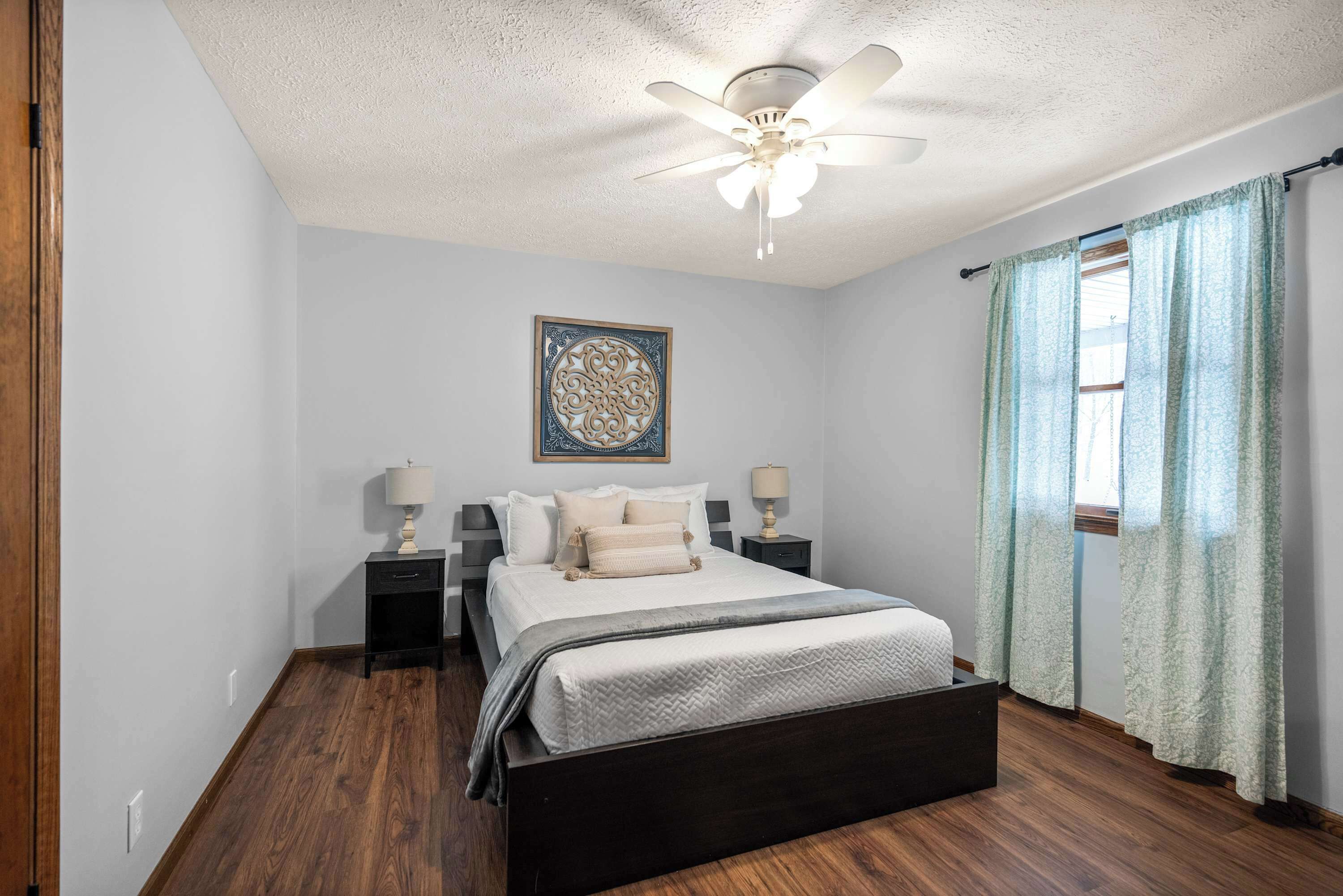 Maison, plusieurs lits, patio, vue jardin (Legacy Farm Retreat)