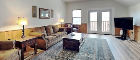 Condo (3 Bedrooms) | Vista frontal de la propiedad