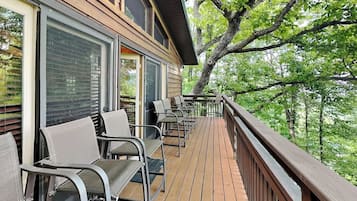 Studio (3 Bedrooms) | Property amenity