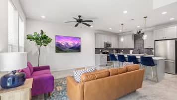 Maison en rangée luxueuse, 3 chambres, cuisine | Aire de séjour