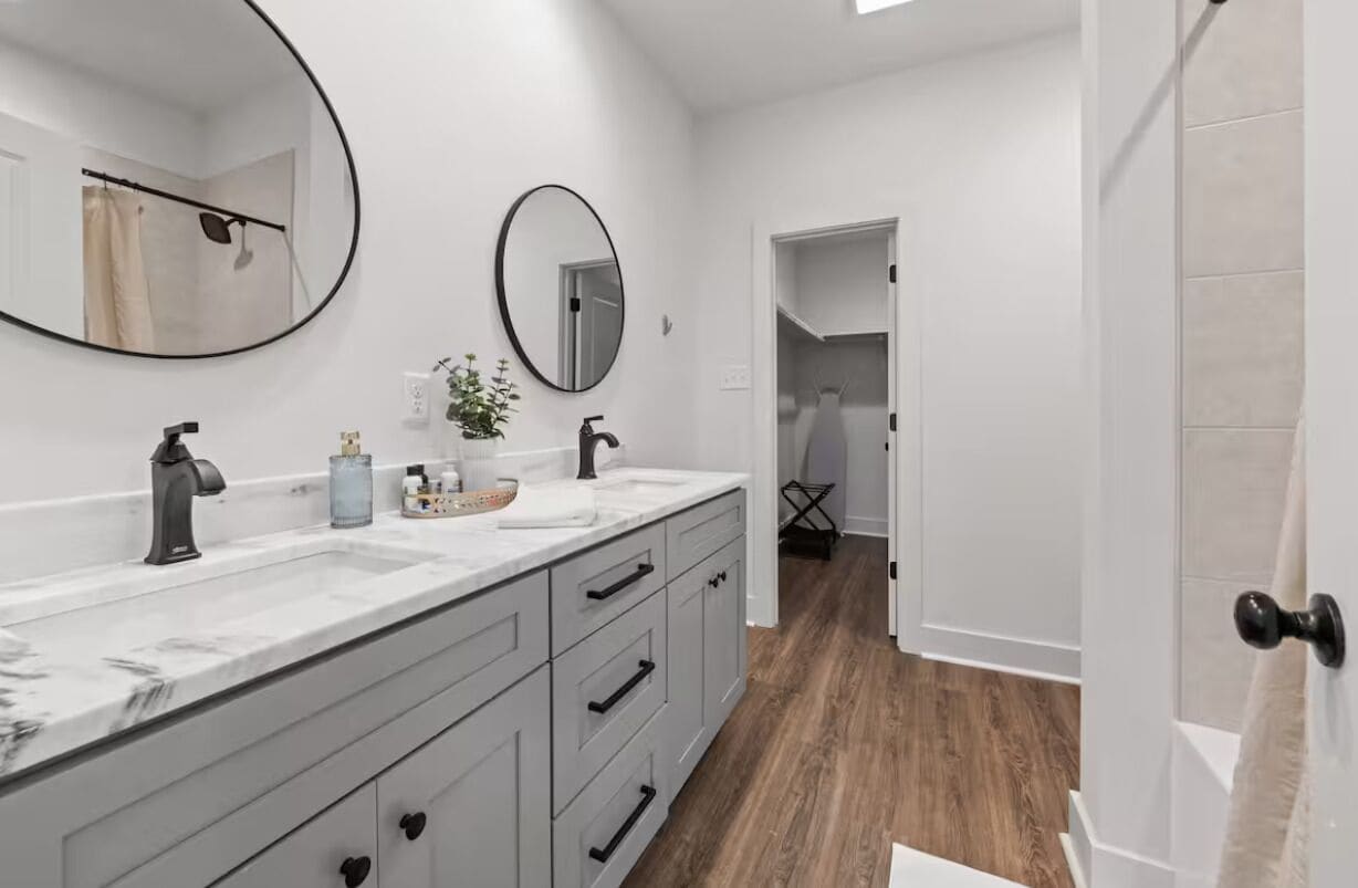 Lyxigt townhome - 3 sovrum - kök | Badrum | Badkar/dusch, gratis toalettartiklar, hårtork och handdukar