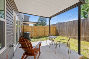 Luxus-Stadtwohnung, 3 Schlafzimmer, Küche | Terrasse/Patio