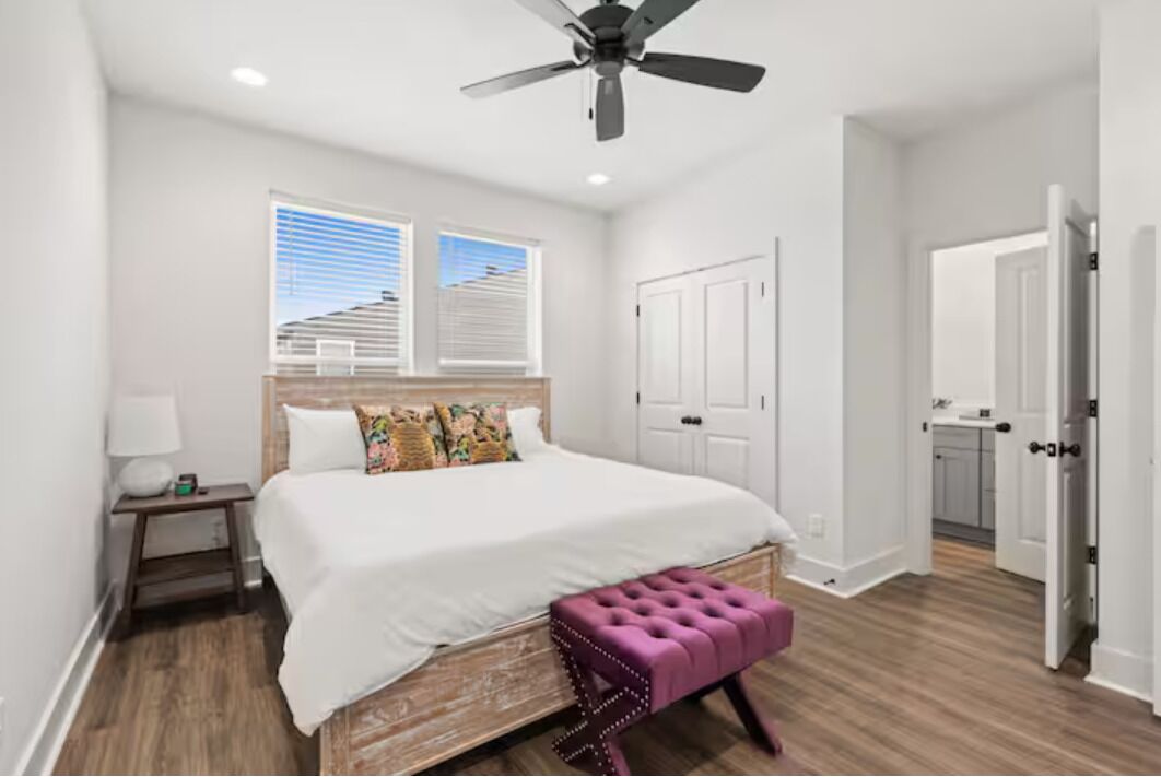 Luxury Townhome, 3 Bedrooms, Kitchen | Iron/ironing board, free WiFi