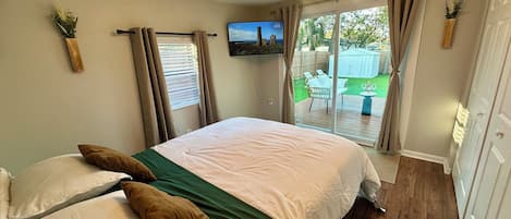 3 bedrooms, iron/ironing board, WiFi, bed sheets