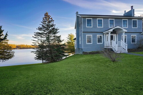 Lakefront Luxe Retreat | Beach, Pools, Pickleball