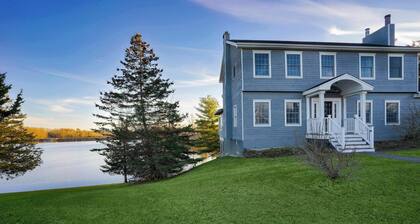 Lakefront Luxe Retreat | Beach, Pools, Pickleball