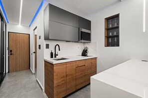 Fridge, microwave, stovetop, coffee/tea maker - Lujo Costero en el Centro/Wi-fi/Parking (Santurce)