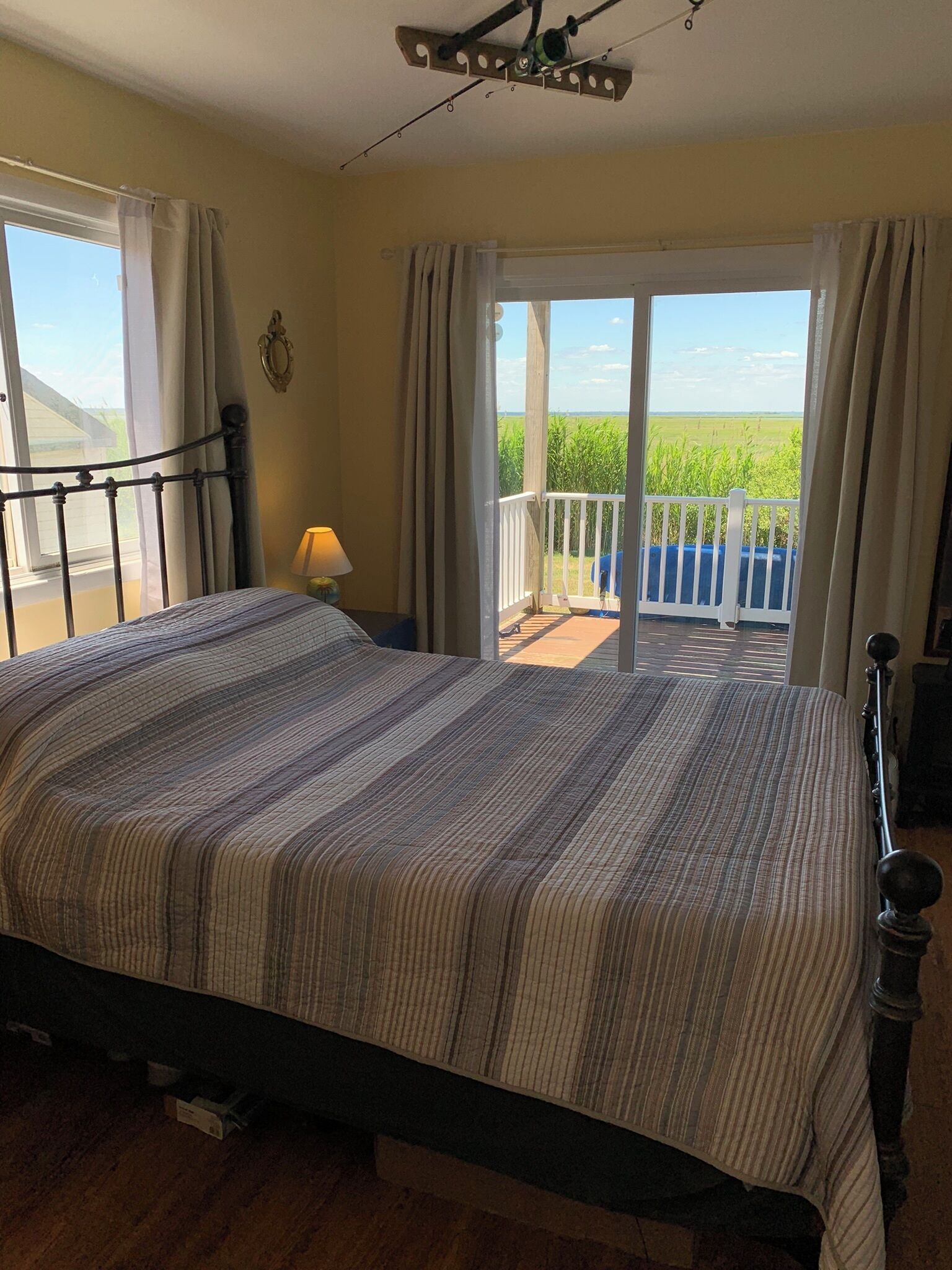 3 soverom, strykejern/-brett, internettilgang og sengetøy