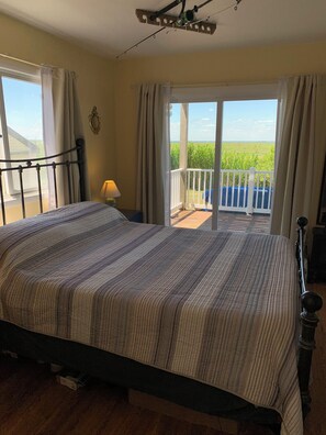 3 makuuhuonetta, silitysrauta/-lauta, internet, vuodevaatteet