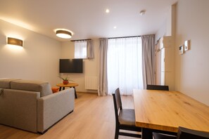 TV - Studio cosy au centre de Lons | Wifi (Lons-le-Saunier)
