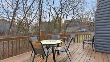Cabin, Multiple Beds, Patio, Garden View (The Traveler’s Nest) | View from room